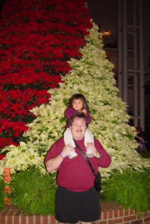 Kasen and Daddy at Opryland